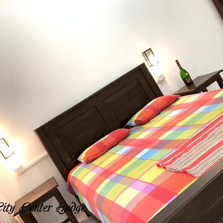 City Centre Lodge Ponnarankulama Luaran gambar