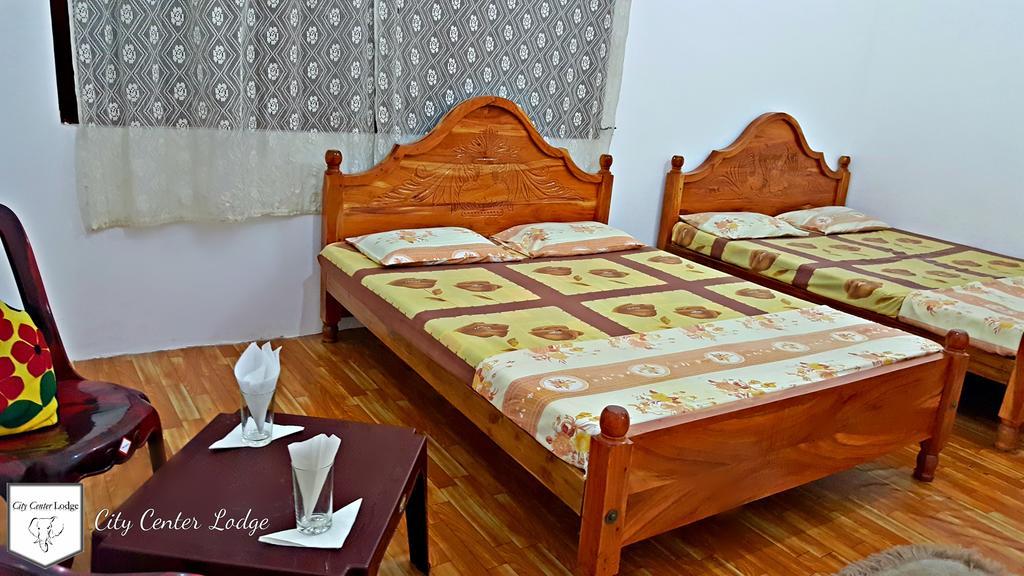 City Centre Lodge Ponnarankulama Luaran gambar