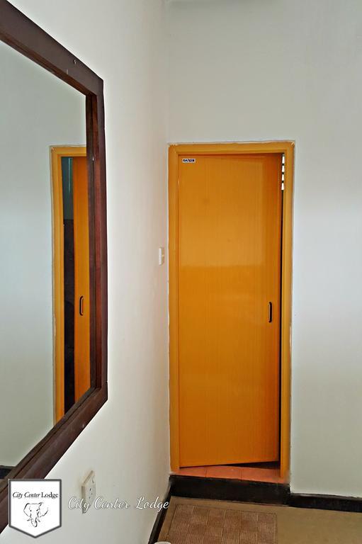 City Centre Lodge Ponnarankulama Luaran gambar