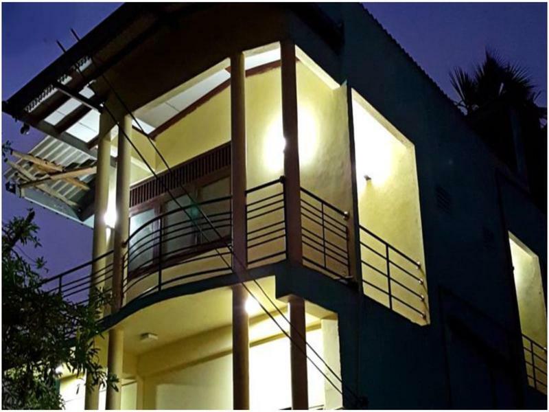 City Centre Lodge Ponnarankulama Luaran gambar