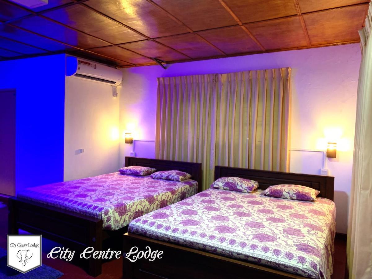City Centre Lodge Ponnarankulama Luaran gambar